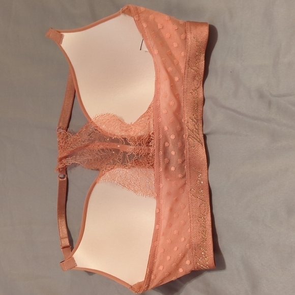 Victoria's Secret Sexy T-shirt Push-Up Full Coverage Size 32DD Bra Front Closure - Picture 2 of 14